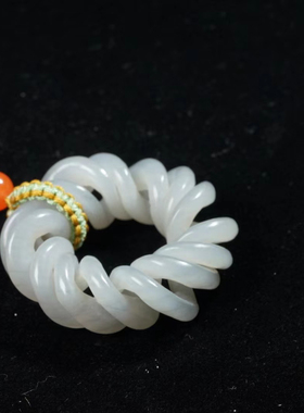 【绞丝环】和田玉环环相扣/手工雕刻/吊坠