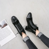 Martens, демисезонные ретро эластичные короткие сапоги со шнурками, двухцветные ботинки, 2020, из натуральной кожи, широкий устойчивый каблук