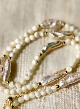 小众品牌  OG Loc  天然贝壳圆珠  天然异形棍珠项链 共三条