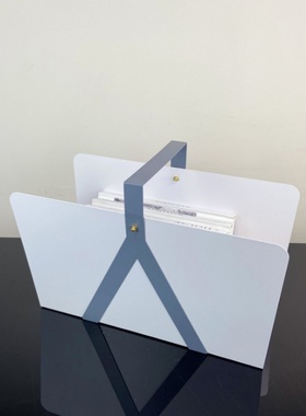 现代简约黑色人字金属铁艺书架摆