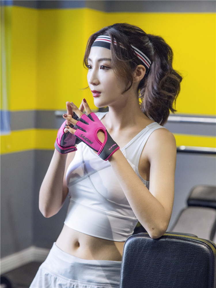 Women's fitness, iron and cycling half finger gloves
