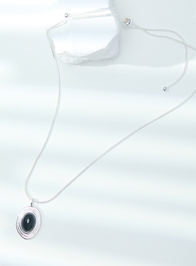 轻奢百搭黑玛瑙平安扣蛇骨项链