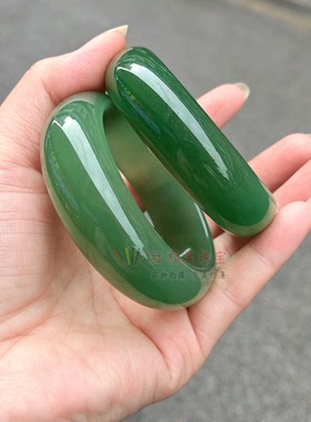 天然东陵玉碧绿加宽手镯一物一图