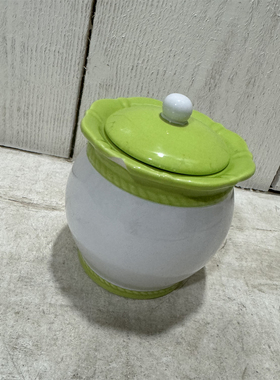 外贸风情 淡绿色 花朵波浪边 小号圆润款 家用陶瓷储物罐