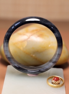 秋会长的和田玉手镯子墨玉青花籽