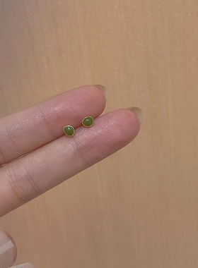 温柔耳夹日常可爱小巧牛油果色