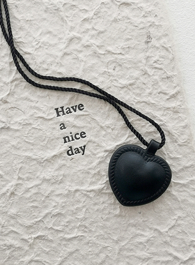 花糖｜黑色皮质爱心吊绳项链黑桃心时尚百搭可调节可爱小众项链