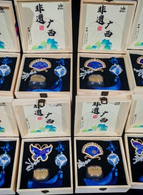 广西非遗壮锦文创礼盒高档伴手礼锦绣壮韵礼品套装开业活动