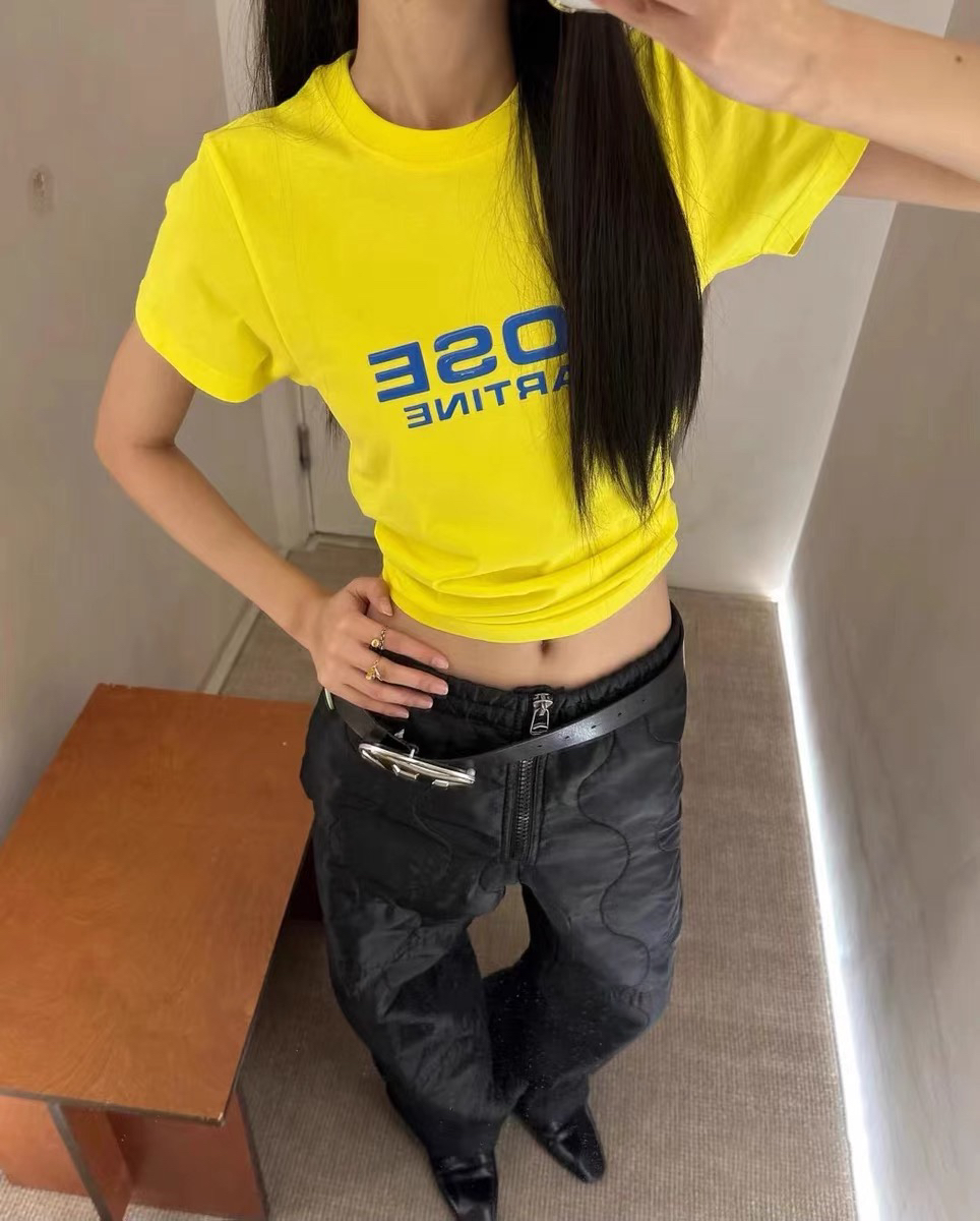 买手店现货折扣 MARTINE ROSE 2024新款 黄色LOGO印花短袖T恤男女 - 图3