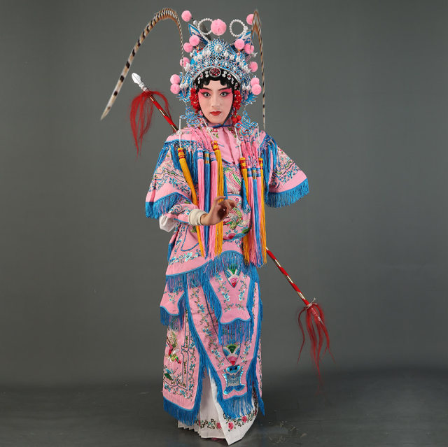 Ping Liyuan, a small opera girl, a Peking opera girl, a reformed girl