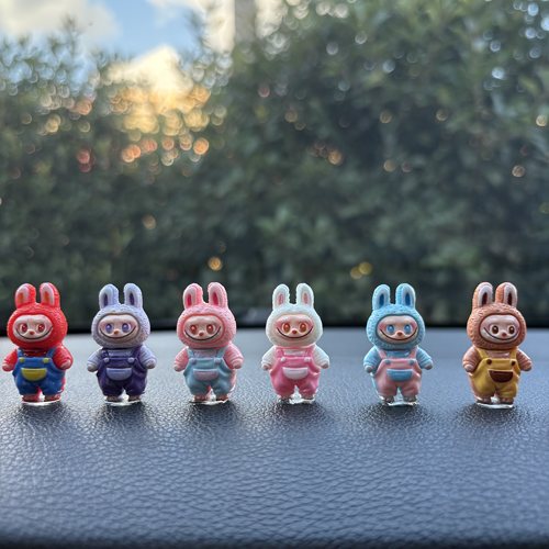 labubu拉布布汽车摆件中控台装饰品可爱卡通公仔玩偶桌面小摆件 - 图3