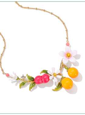 甜美珐琅彩釉花朵圣女果项链