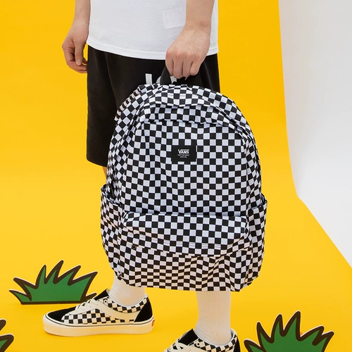 Белый спортивный рюкзак