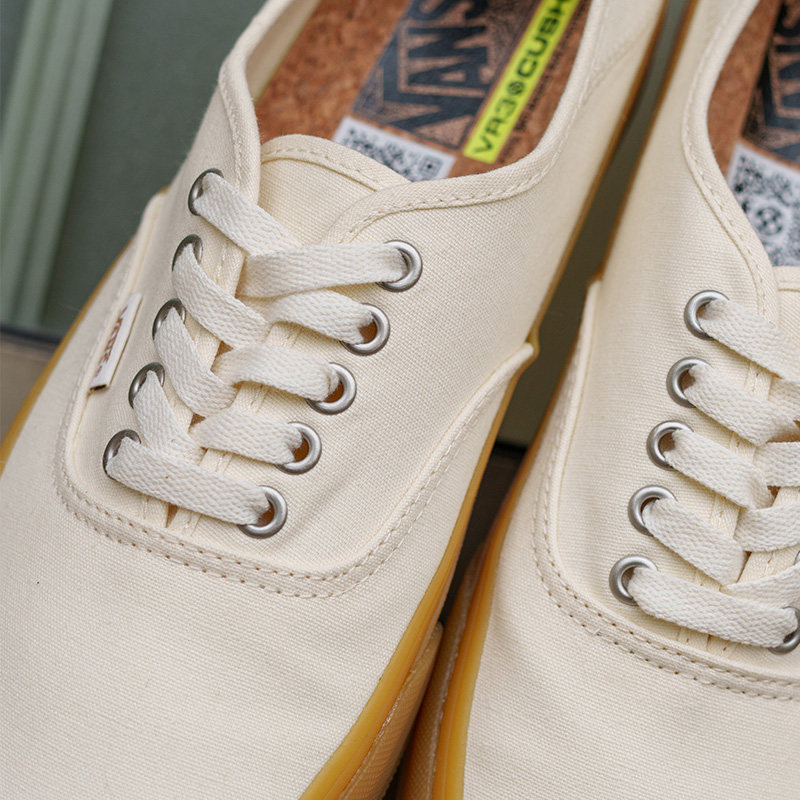  VANS帆布鞋