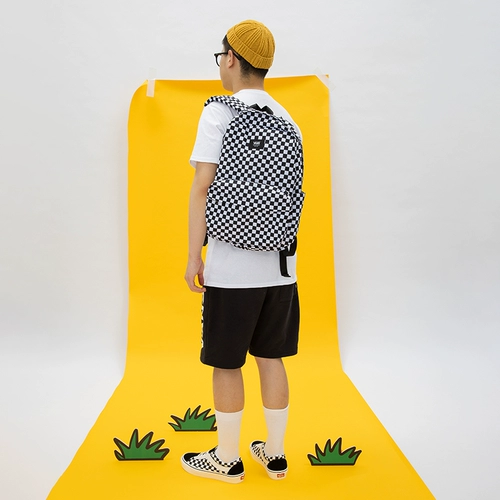 Белый спортивный рюкзак