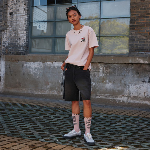 Vans范斯官方 女子纯棉梭织短裤黑色牛仔水洗运动休闲裤 - 图1