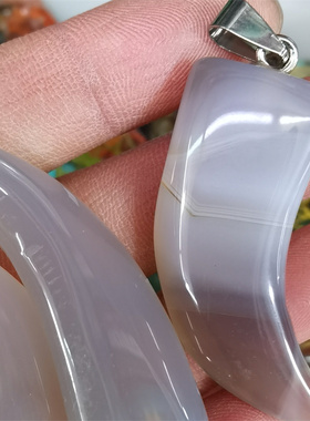 情侣天然石玛瑙玉髓牛角项链坠子