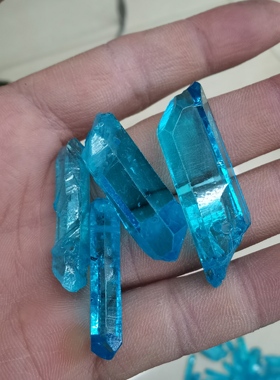 天然白水晶不规则六棱柱优化蓝色