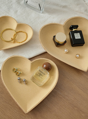 创意心形香薰托盘收纳盘简约家居装饰摆件拍照道具首饰香薰收纳