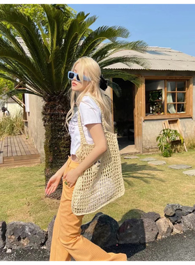 夏季出游太阳眼镜ins高级感粗腿大方框网红浅蓝色墨镜女潮欧美风