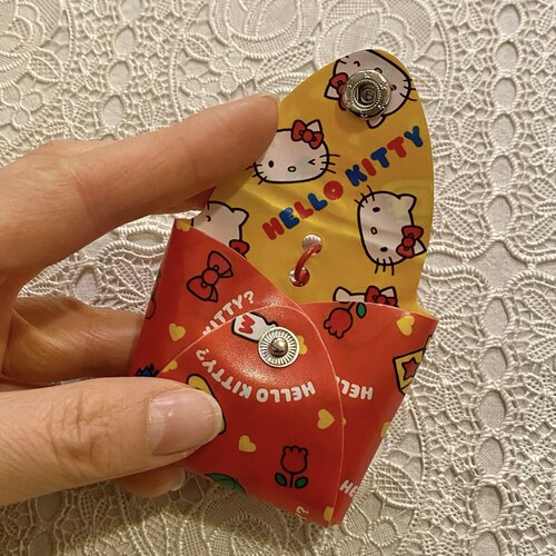 现货 日本正版BENELIC三丽鸥躲猫猫双面全彩方形按扣收纳小包扭蛋 - 图0