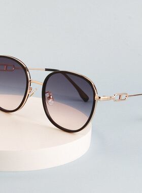 新款时尚个性墨镜女士高级百搭