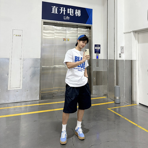 飞型记褶皱休闲短裤男生夏季2025新款百搭五分裤子宽松简约中裤 - 图2