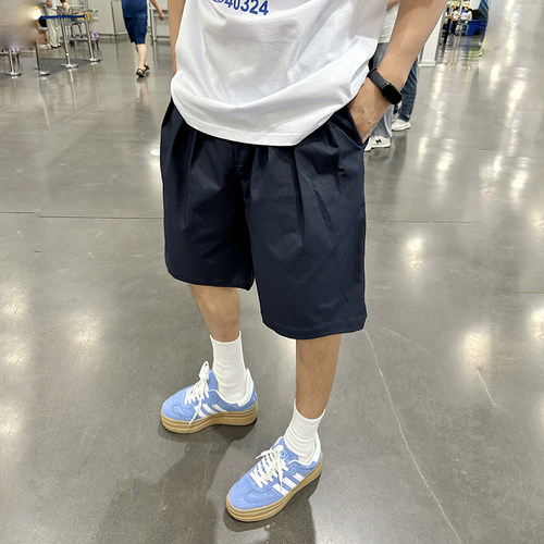 飞型记褶皱休闲短裤男生夏季2025新款百搭五分裤子宽松简约中裤 - 图0