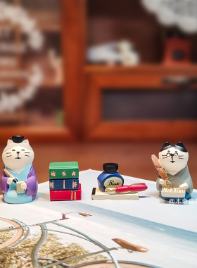 画家猫咪治愈系车载摆件ins风可爱卡通公仔中控台小摆件桌面饰品