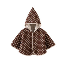 Baby Cloister Cape Spring Autumn Outside Woman Baby Coat Outside of Shoulder Windproof Autumn Winter Newborns Wind-Proof Clothes