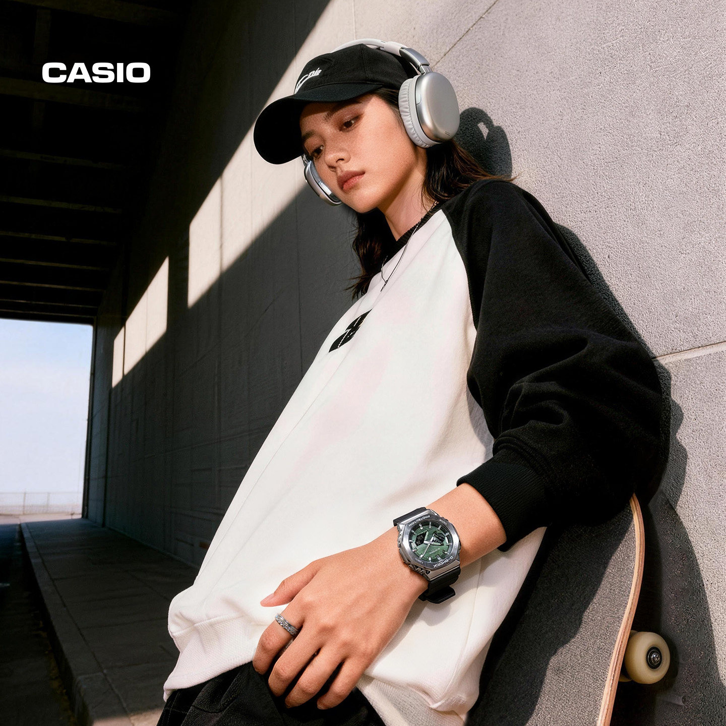 天猫惊喜盒丨卡西欧旗舰店GBM-2100金属蓝牙太阳能手表男 G-SHOCK