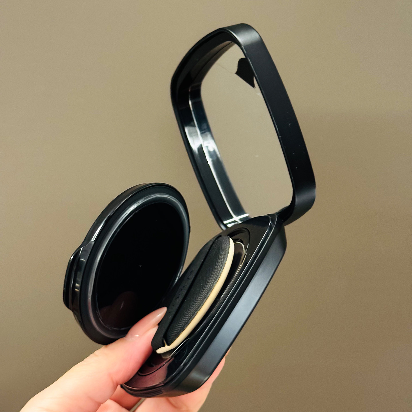 欧莱雅黑金气垫金致臻颜气垫遮瑕保湿养肤干皮bb霜女持久w10奶皮,淘宝优惠券,粉丝福利购,淘宝优惠卷