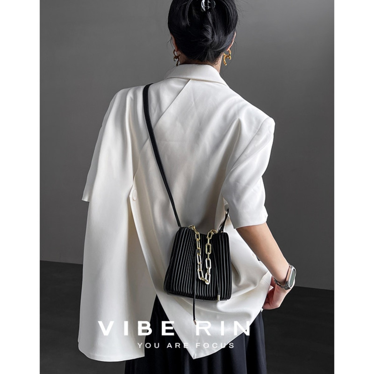 VibeR小众褶皱小水桶包2025新迷你菜篮子手提包链条单肩斜挎包,淘宝优惠券,粉丝福利购,淘宝优惠卷