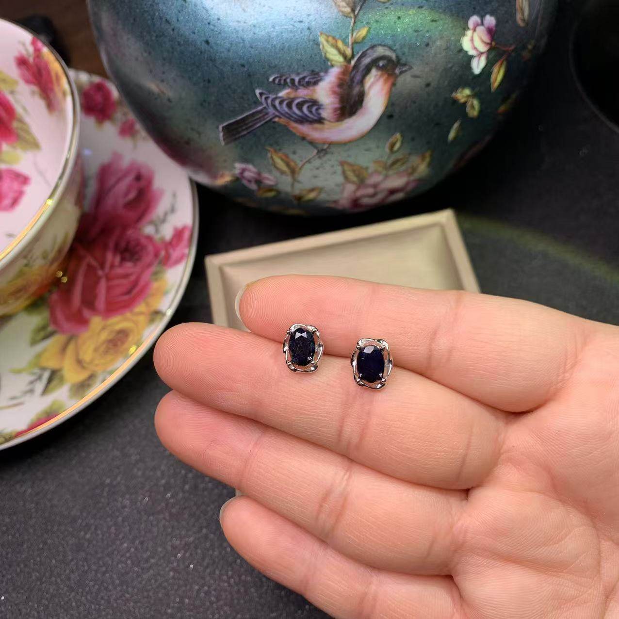 一物一图天然黑色蓝宝石耳钉925银镶嵌主石椭圆5*7MM,淘宝优惠券,粉丝福利购,淘宝优惠卷