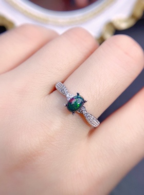 小巧精致天然炫彩黑欧泊戒指925银镀金欧珀戒指4*6MM开口戒