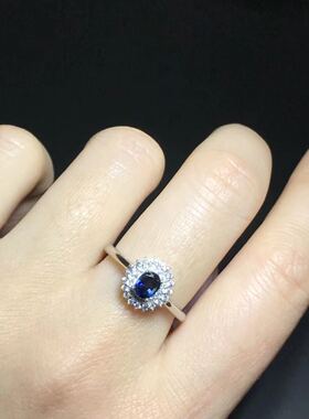 银镶天然蓝宝石戒指，石尺寸4乘