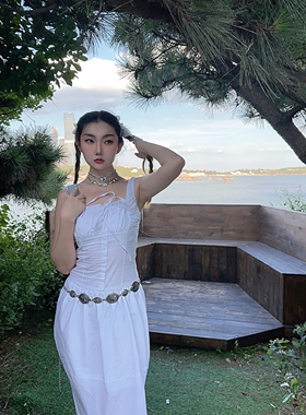 Gallery浮雕古巴链白色蝴蝶项链