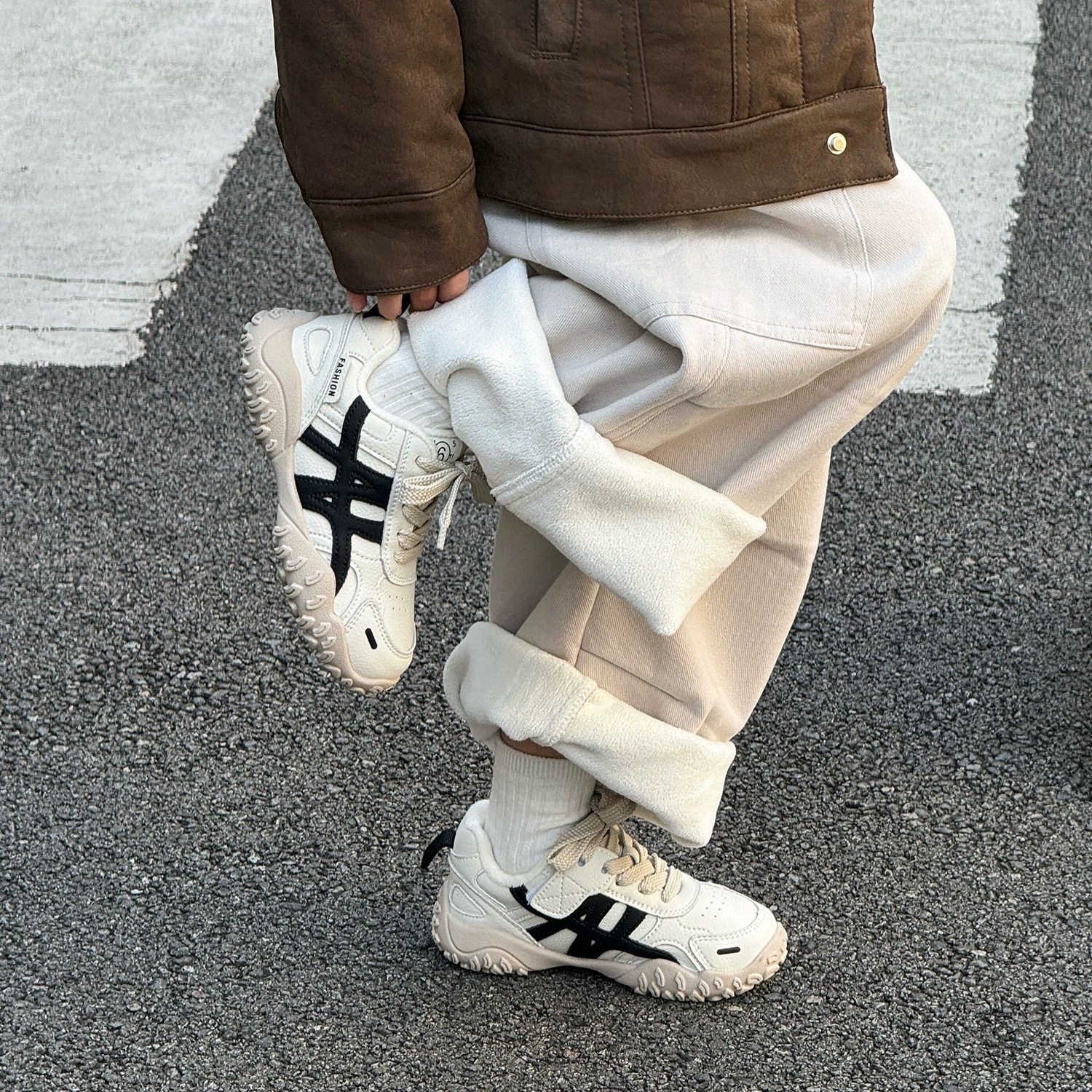 真皮儿童运动鞋2026冬新款女童德训鞋加绒防滑男童软底休闲阿甘鞋,淘宝优惠券,粉丝福利购,淘宝优惠卷