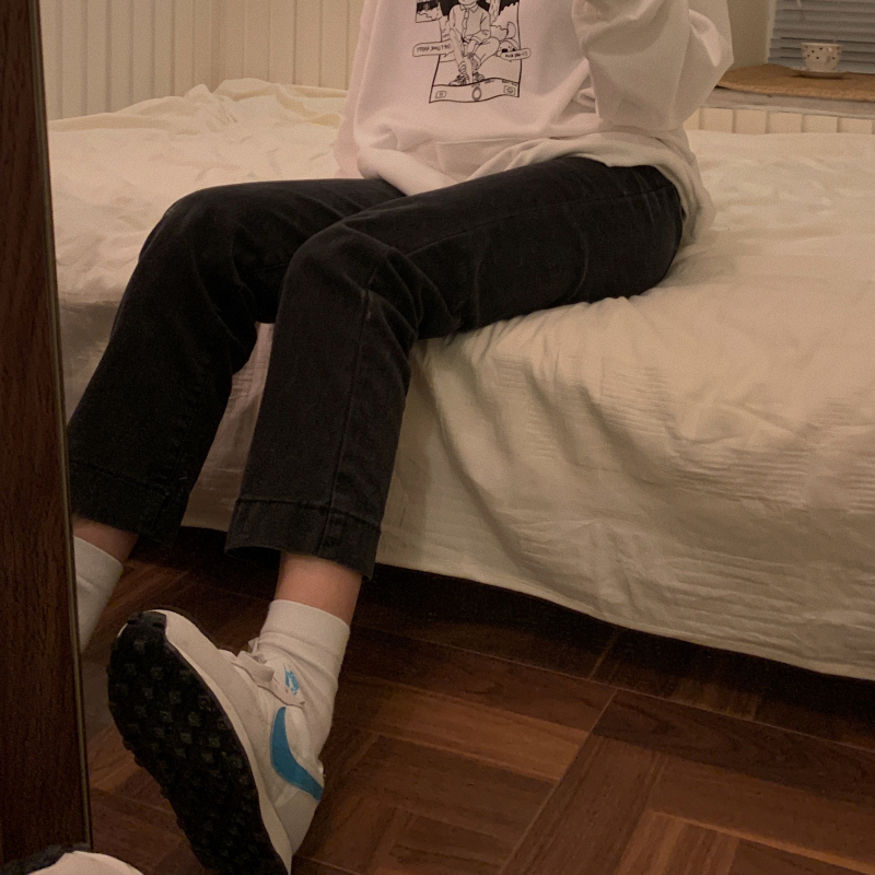 黑色直筒牛仔裤女 新款高腰宽松秋冬显瘦百搭阔腿裤子 2020 卤卤 lulu 黑色直筒牛仔裤女 新款高腰宽松秋冬显瘦百搭阔腿裤子 2020 卤卤 lulu