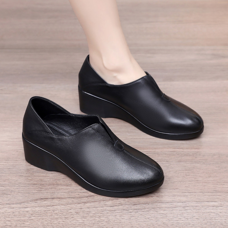 真皮坡跟妈妈鞋舒适春秋款中跟防滑软底深口单鞋女小码33休闲皮鞋,淘宝优惠券,粉丝福利购,淘宝优惠卷