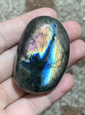 拉长石手玩把件W原石摆件天然蓝光月光石彩光儿童矿石标本宝奇石