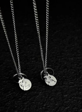 姓氏字母哥特文情侣项链钛钢男女