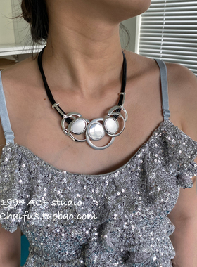 欧美街拍风黑金撞色项链