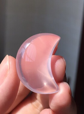 魅晶天然水晶晶体通透莫桑比克星光粉晶月亮吊坠