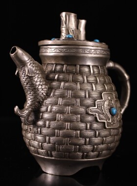 珍藏老白铜镀银酒壶茶壶鱼嘴竹编酒壶镶嵌宝石鎏银鱼酒壶铜器摆件