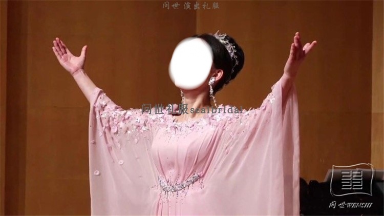 新民歌礼服女长款独唱歌手演出服浅粉色杨西音子个人演唱会礼服