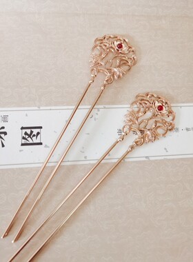 古风供养人发钗坦领明制并蒂莲花