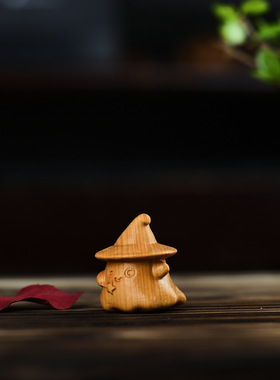 崖柏卡通精灵木雕随身文玩手把件创意家居摆件景区热卖木制工艺品