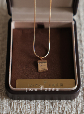 式简约吊牌锁骨链百搭