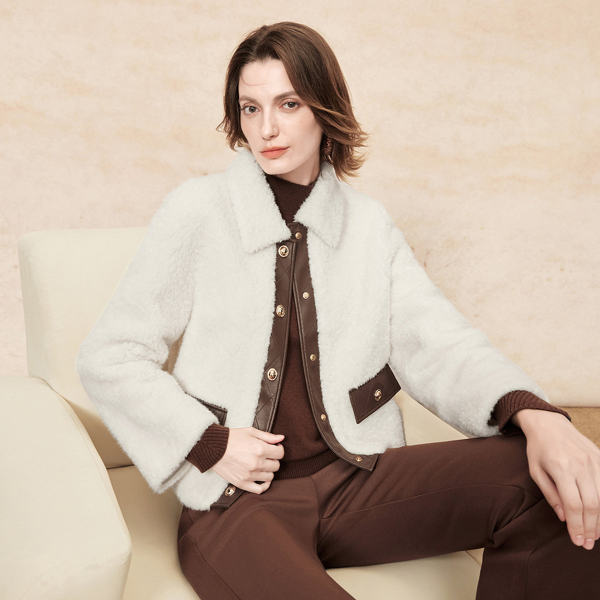 FINITY菲妮迪毛毛外套2025冬季新款翻领短款休闲保暖外套上衣女士,淘宝优惠券,粉丝福利购,淘宝优惠卷